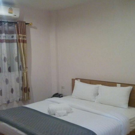 The Zara Double Tree Hotel Ubon Ratchathani Phòng bức ảnh