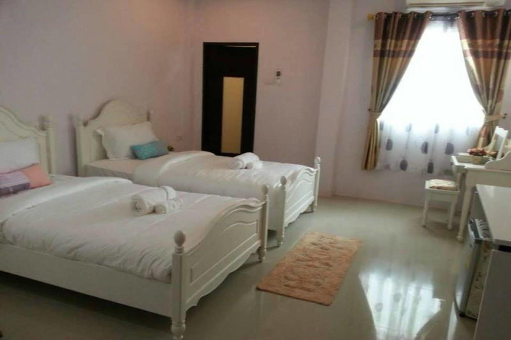 The Zara Double Tree Hotel Ubon Ratchathani Ngoại thất bức ảnh